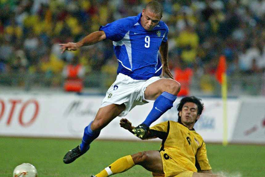 No dia 25 de maio o Brasil encerrou a sua preparação para a Copa do Mundo de 2002 goleando a Malásia por 4 a 0. Ronaldo, Juninho Paulista, Denílson e Edílson marcaram os gols da Família Scolari, que seria penta em terras asiáticas