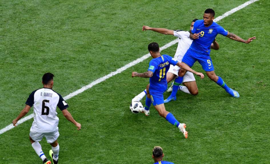 No detalhe o gol de Coutiunho, que abriu o caminho para a vitória do Brasil