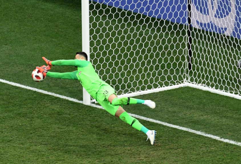 O goleiro Danijel Subasic brilhou na disputa de pênaltis e garantiu a classificação da Croácia