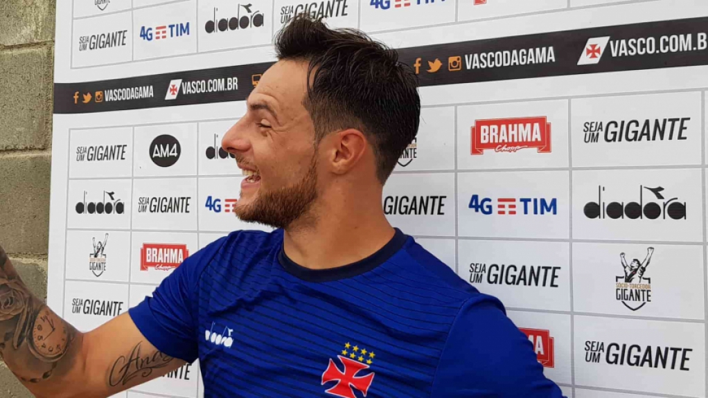 Leandro Desábato em coletiva no Vasco