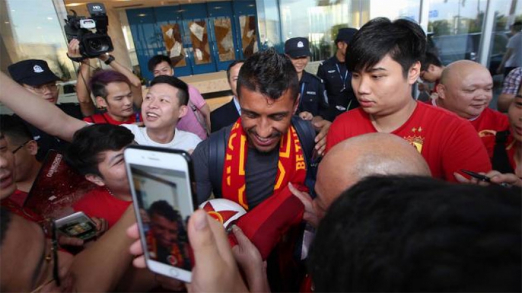 Paulino na China
