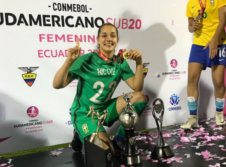 Nicole - goleira do Santos e da Seleção Brasileira Sub-20
