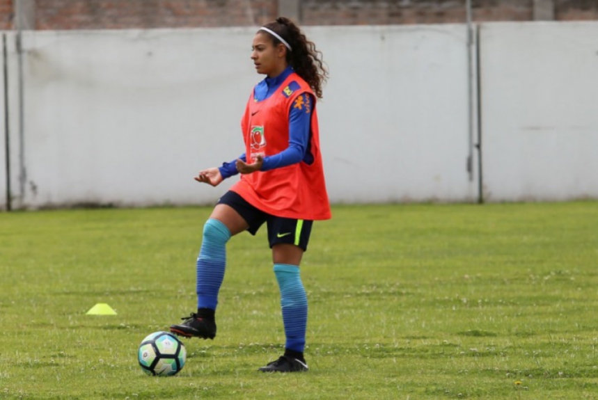 Angelina - volante do Santos e da Seleção Brasileira Sub-20