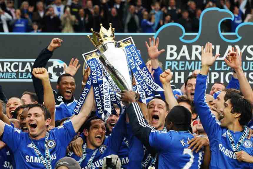 O Chelsea comemora a conquista da Premier League da temporada 2009/2010