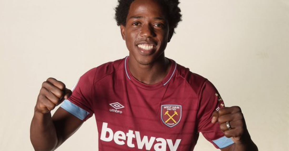 O West Ham anunciou a contratação do colombiano Carlos Sánchez, que estava por empréstimo no Espanyol. O jogador, que pertencia a Fiorentina, fechou contrato com o clube londrino até 2020.