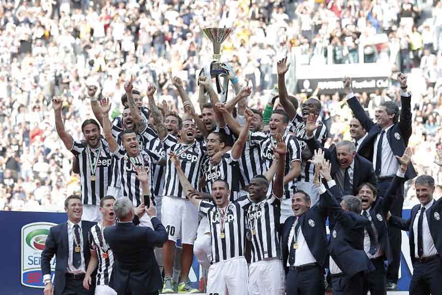 O clube de Turim mais uma vez faturou a competição nacional na temporada 2013/2014. Era o tricampeonato