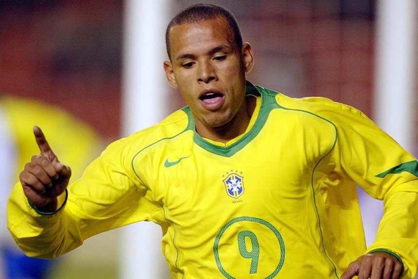 2004 - Luis Fabiano (São Pualo)