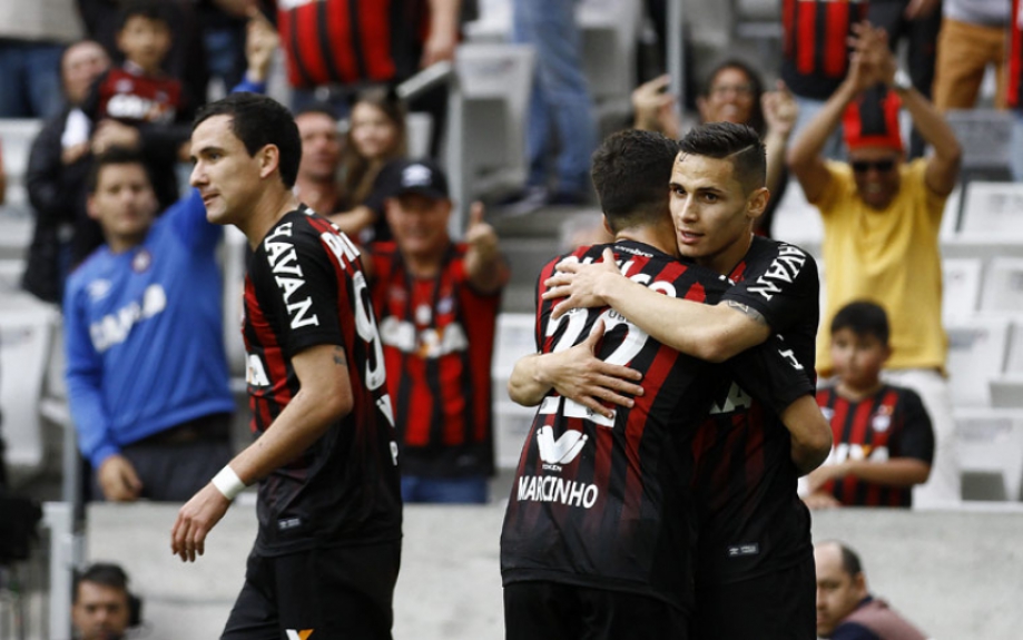 Atlético-PR x Fluminense