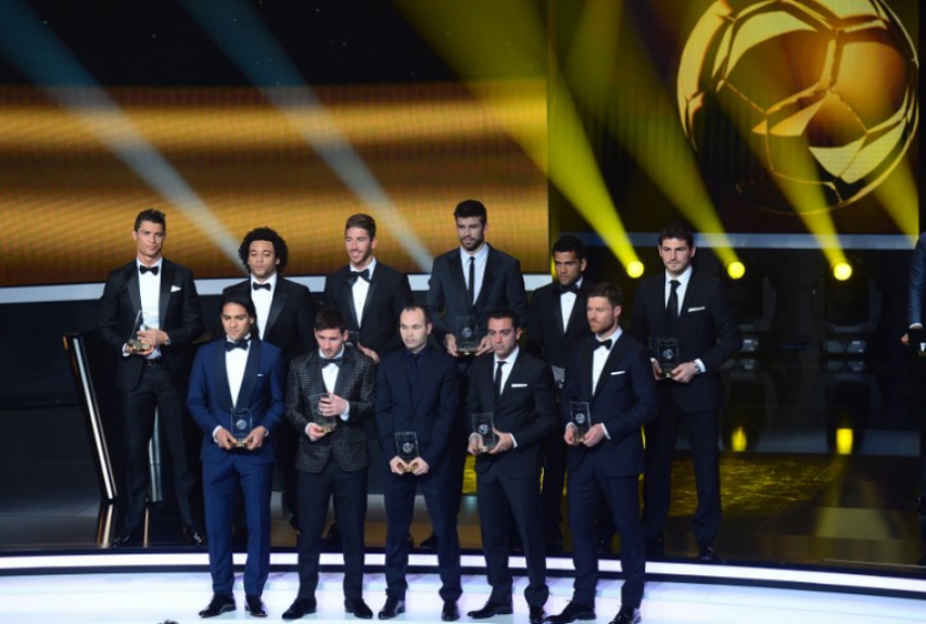 A equipe de 2012 dos melhores da Fifa contou com os seguintes atletas: Casillas; Daniel Alves, Sergio Ramos, Piqué e Marcelo; Xavi, Xabi Alonso e Iniesta; Messi, Falcao García e Cristiano Ronaldo