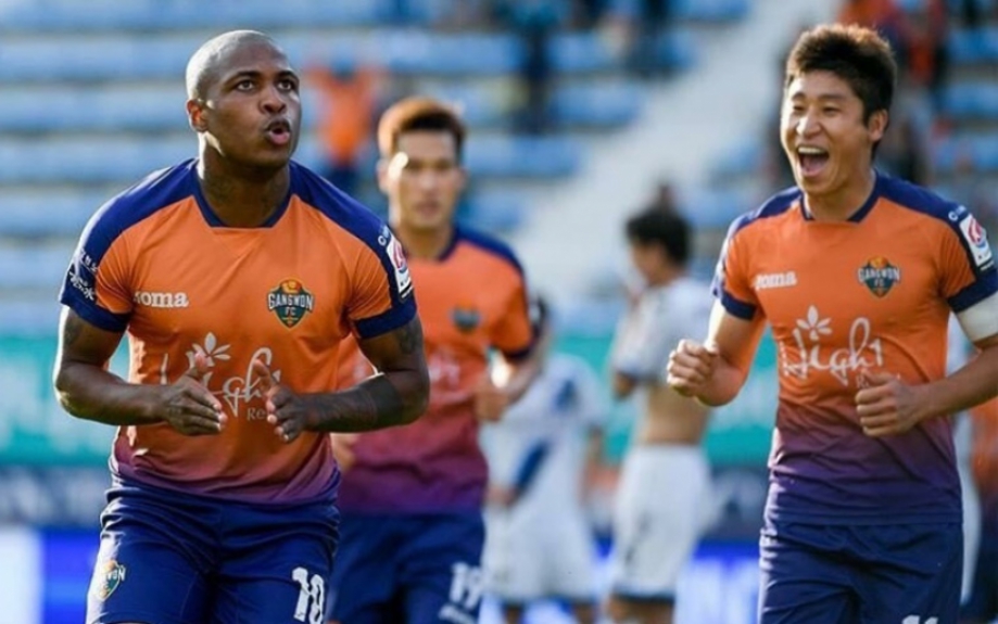 Diego Mauricio - Gangwon FC/Coreia do sul
