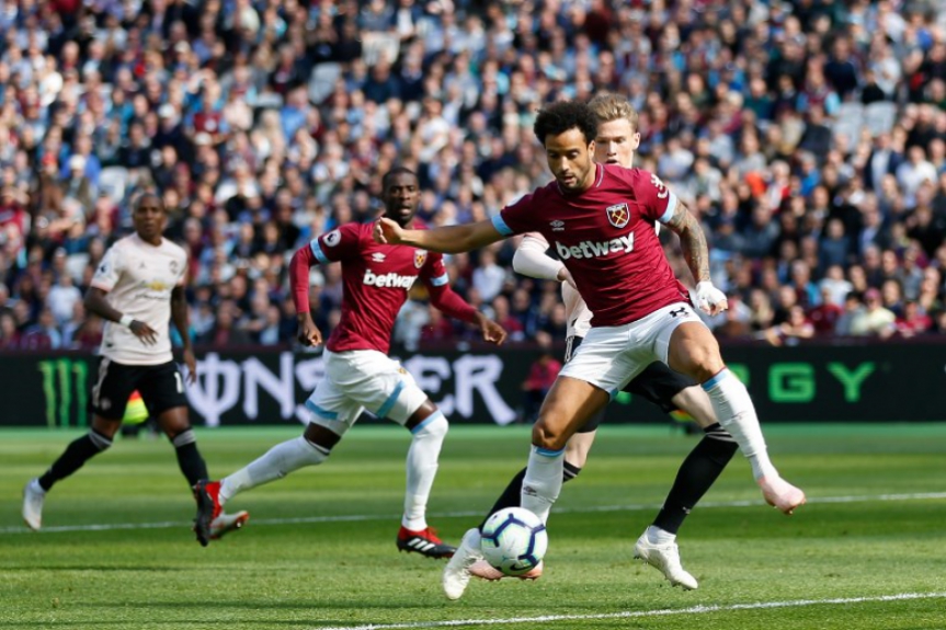Felipe Anderson teve atuação destacada, com direito a um belo gol, na vitória do West Ham diante do Manchester United