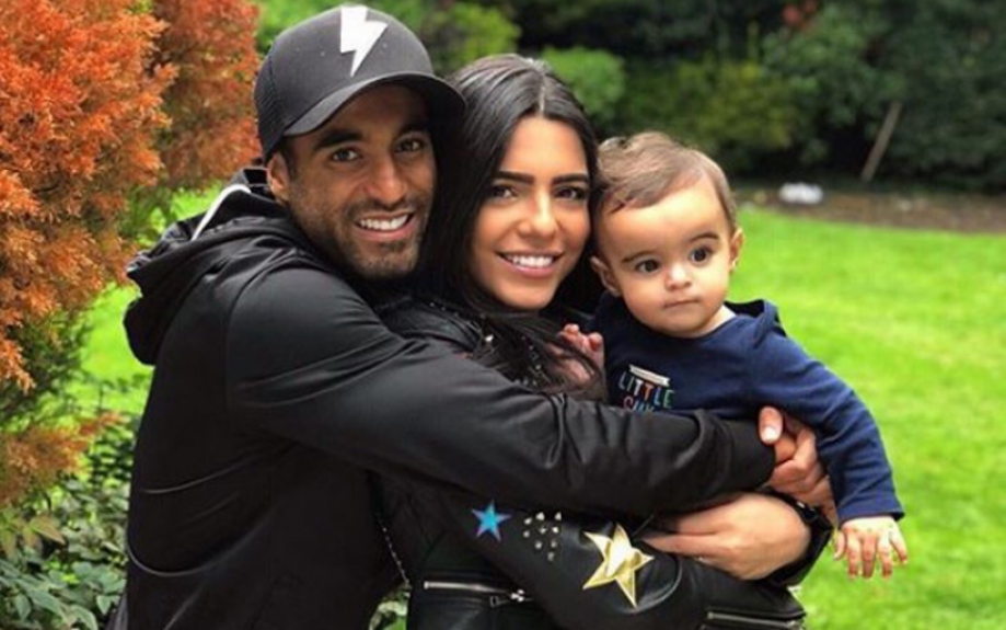 Lucas Moura com a esposa e o filho