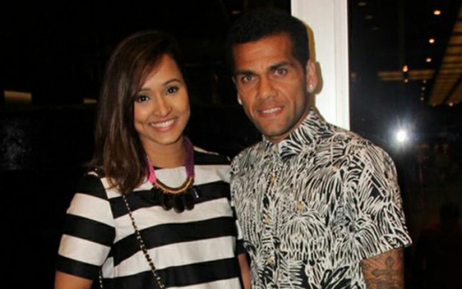 Dani Alves/ Thayssa Carvalho