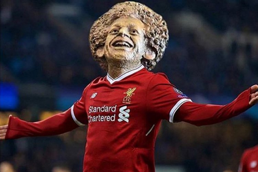 Memes brincam com estátua de Mohamed Salah