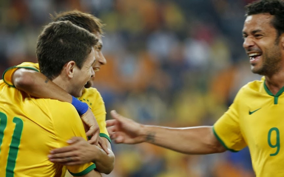 Amistoso Internacional (África do Sul) África do Sul 0 x 5 Brasil - 5 de março de 2014 Oscar, Fernandinho e Neymar (3) marcaram os gols da Seleção