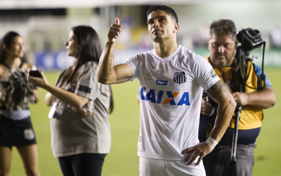 Santos x Atlético-MG - Renato