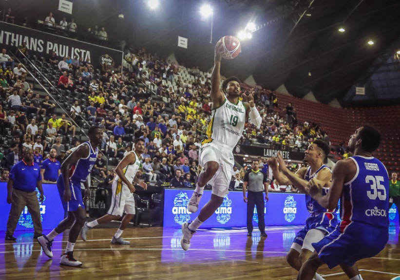 Leandrinho - Brasil x República Dominicana - Basquete