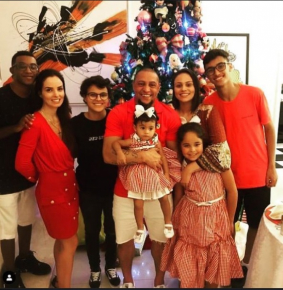 Veja como os craques do futebol comemoraram a noite de Natal | LANCE! Veja como os craques do futebol comemoraram a noite de Natal | LANCE!