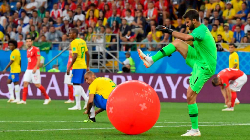 Alisson estourando o bolão ganhou uma enxurrada de memes durante a Copa do Mundo