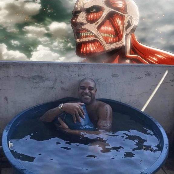 Memes brincam com foto de Adriano Imperador em 'piscininha'