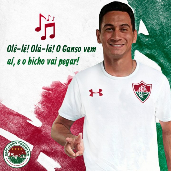 Torcedores do Fluminense comemoram acerto com PH Ganso