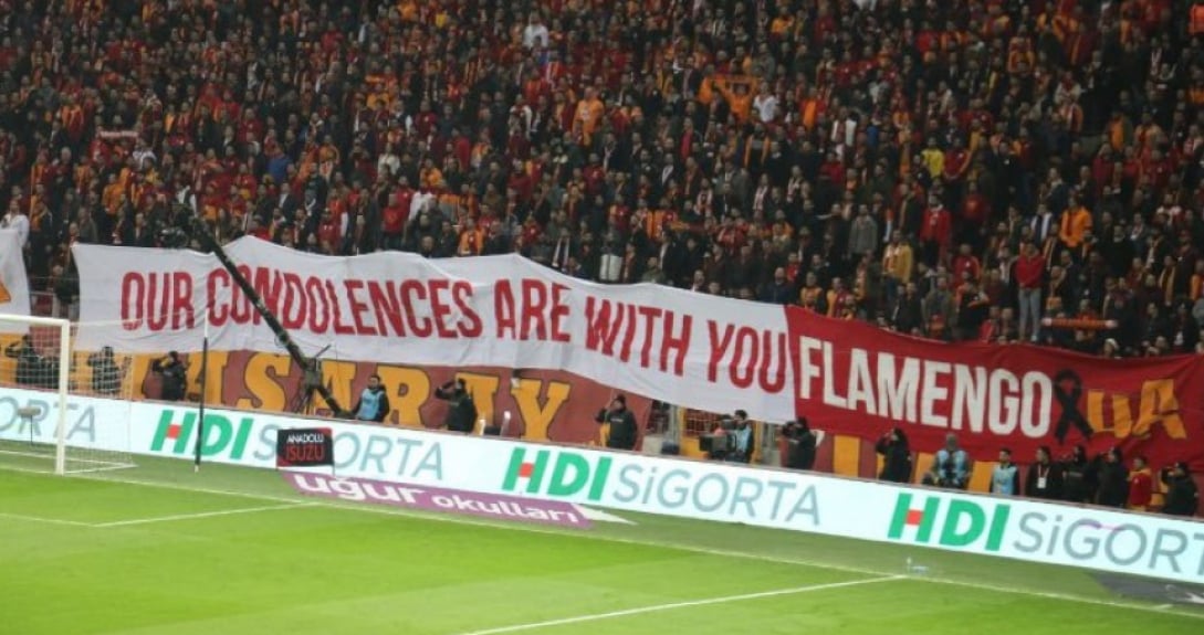 Galatasaray homenageia o Flamengo