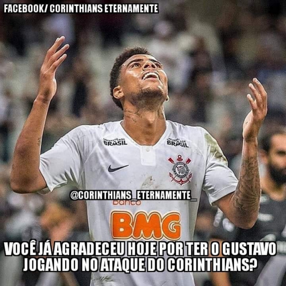 Fiel faz memes enaltecendo Gustagol após partida contra o Racing