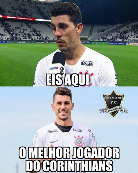 Danilo Avelar ganha memes de torcedores do Corinthians