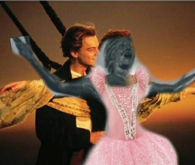 Estátua de Renato Gaúcho rende memes