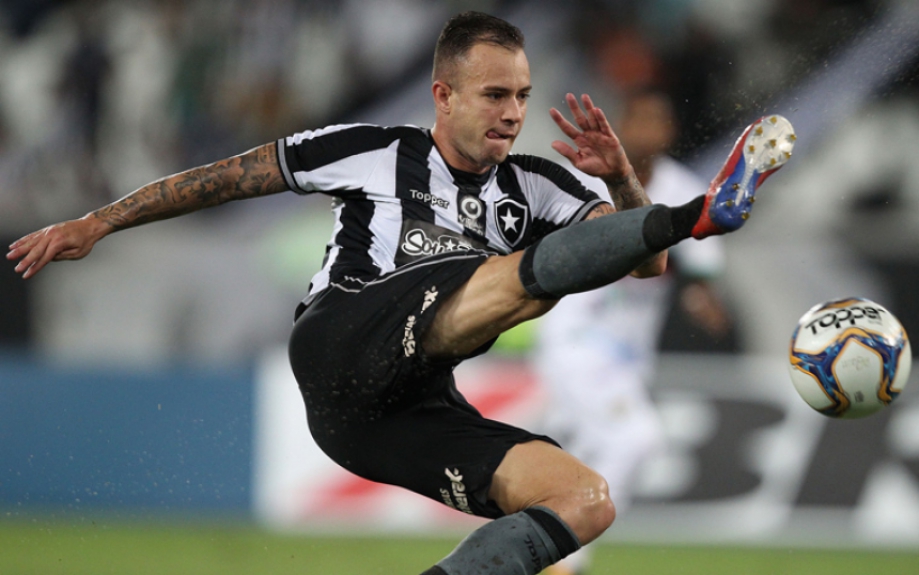 Gustavo Ferrareis - Botafogo