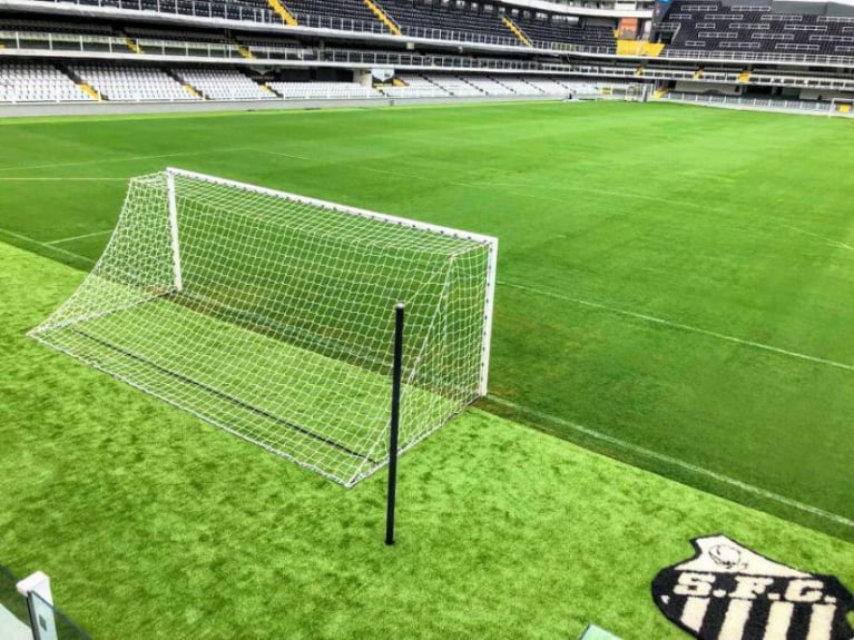 O gramado da Vila Belmiro foi trocado durante a reforma. A expectativa é de um gramado em ótimas condições para a partida de logo mais, pela Copa do brasil.