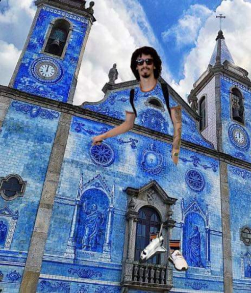 Montagem brinca com roupa exótica de Valdívia