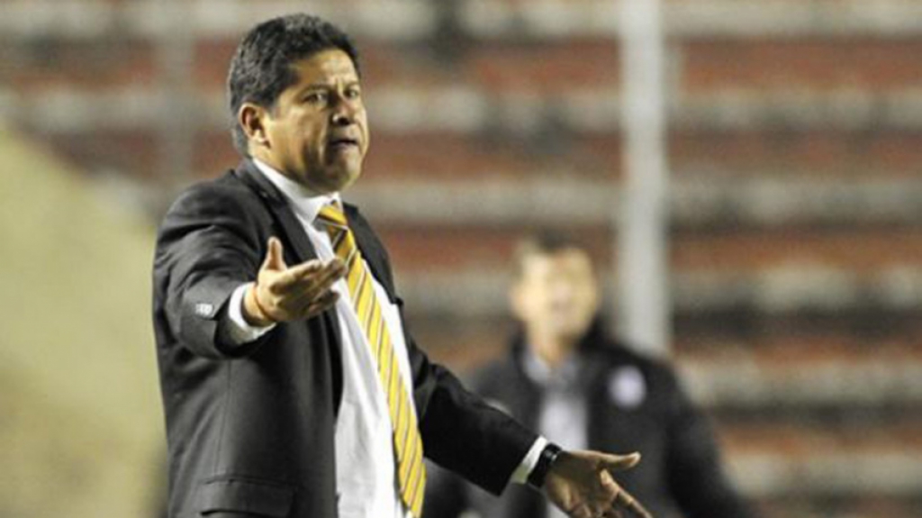 Bolívia - Eduardo Villega (Técnicos)