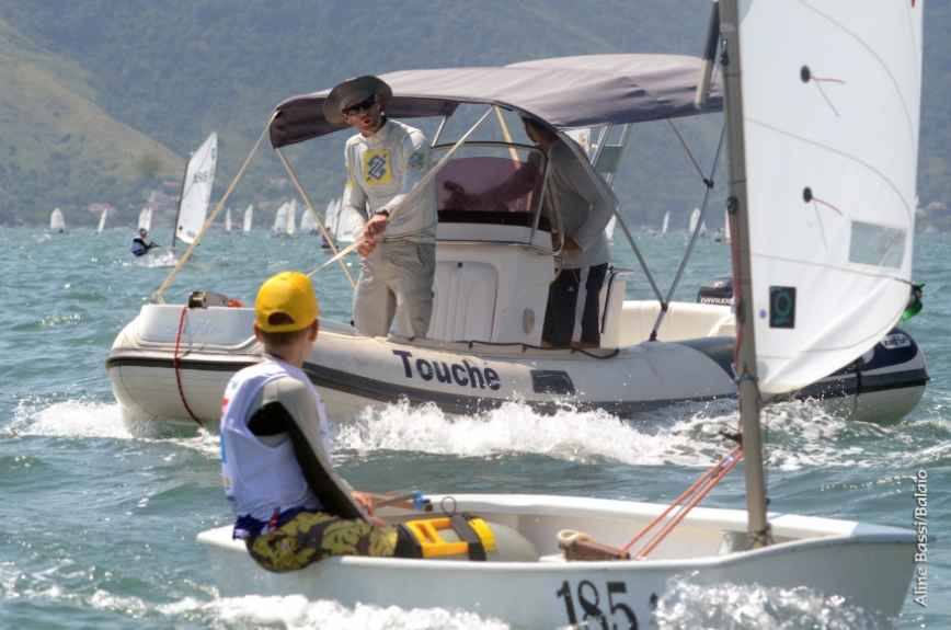 Filho de Robert Scheidt vence Copa Brasil de Estreantes em Ilhabela