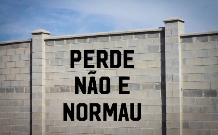 Web reage à discurso infeliz de Cacau Cotta