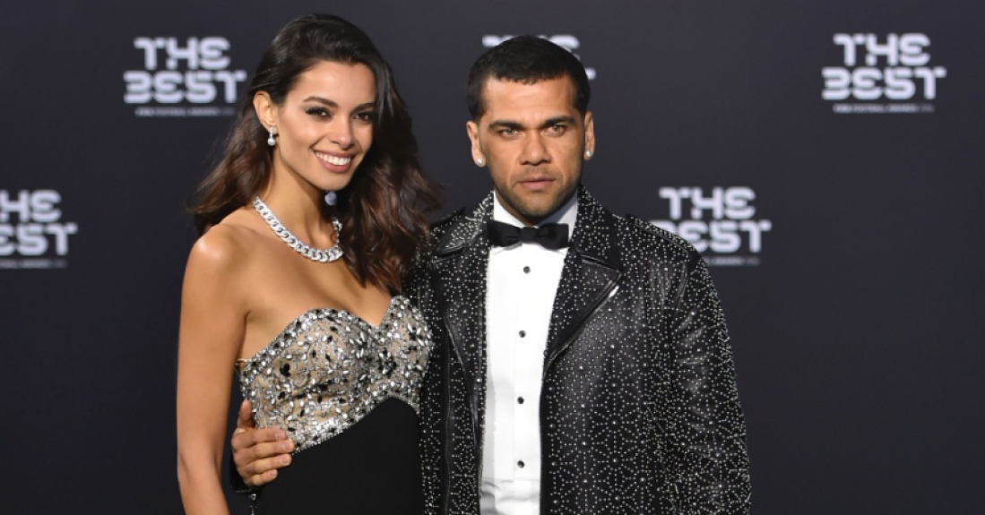 Daniel Alves - Roupas Estranhas