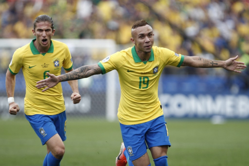 Brasil x Peru - Gol Everton