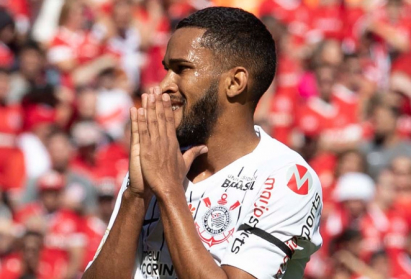 Internacional x Corinthians - Everaldo