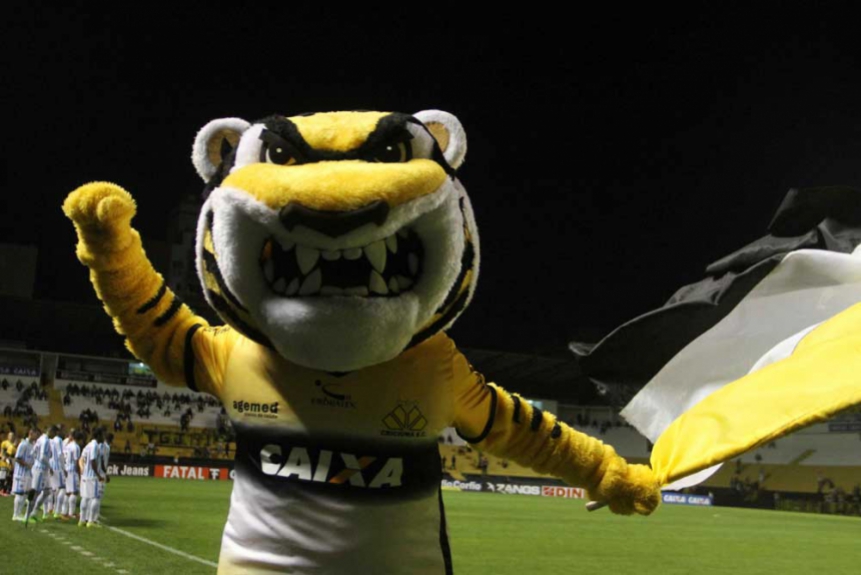 Outro mascote que faz sucesso com sua versão 'pistola' é o Tigrão do Criciúma