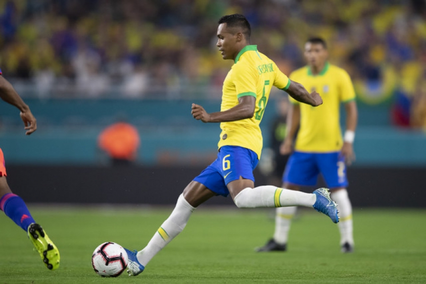 Brasil x Colômbia - Alex Sandro