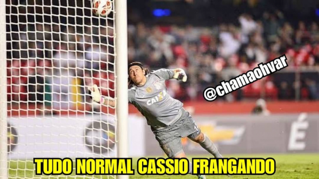 Rivais não perdoam Cássio após frango contra o Fluminense