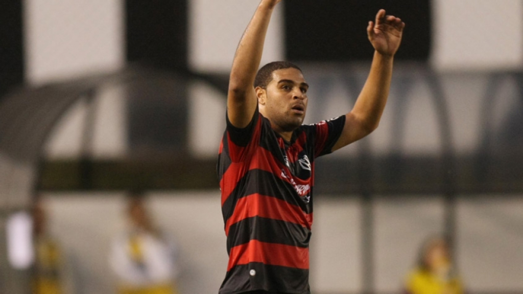 Adriano: 36 gols