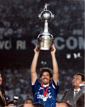 Veja os brasileiros com mais participações na Libertadores