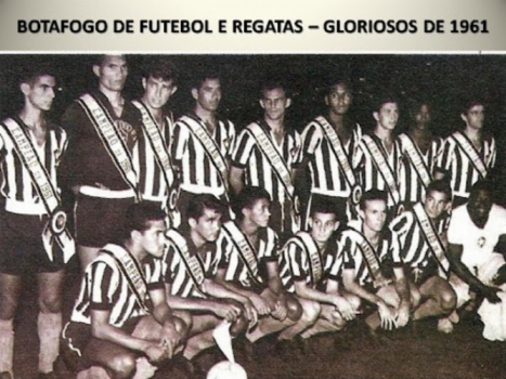Photo Ancienne Football 1957 - Garrincha Sous Le Maillot De Botafogo