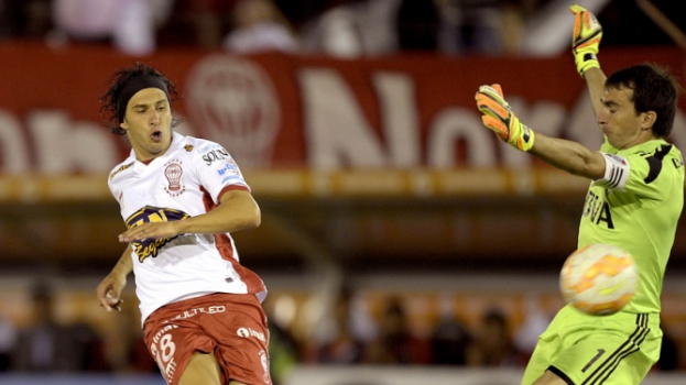 HOME - Huracán x River Plate - Copa Sul-Americana - Patricio Toranzo e Marcelo Barovero (Foto: Juan Mabromata/AFP)