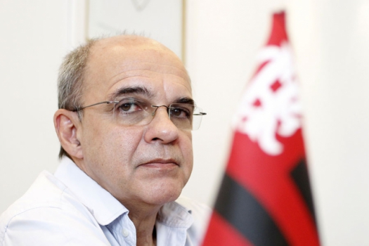 Com arrecadação em jogo, Flamengo critica proibição de venda de mando de campo