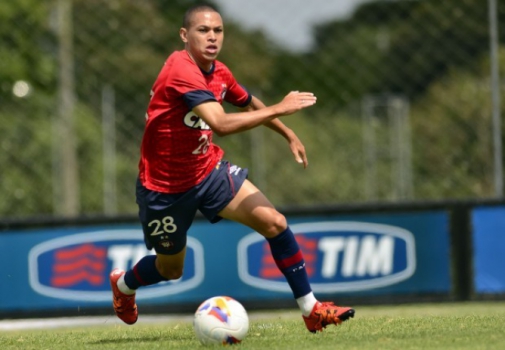 Marcos Guilherme tem vínculo até 2019