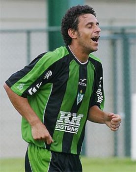 Fred Em Fotos Relembre Momentos Polemicas E Titulos Do Atacante Lance