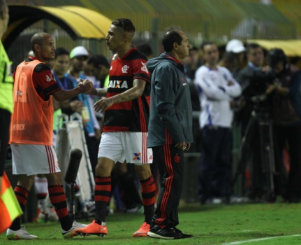 Analistas do L! apontam razões para Guerrero não render no Flamengo o mesmo que na seleção do Peru