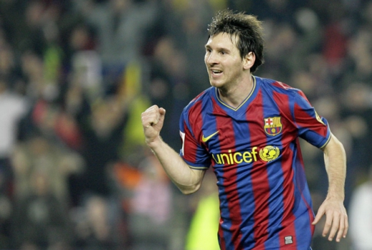 16/1/2010 - Messi marca seu 100º gol pelo Barcelona na goleada de 4 a 0 sobre o Sevilla